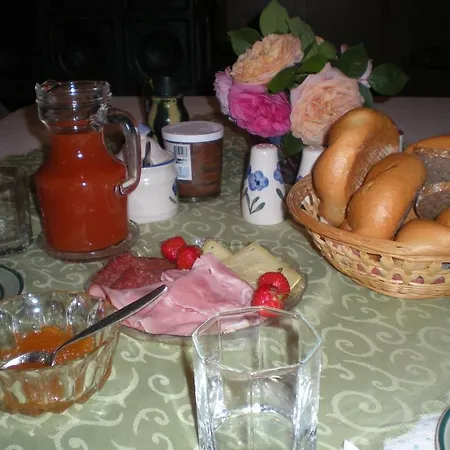 Haus Pircher Bed & Breakfast